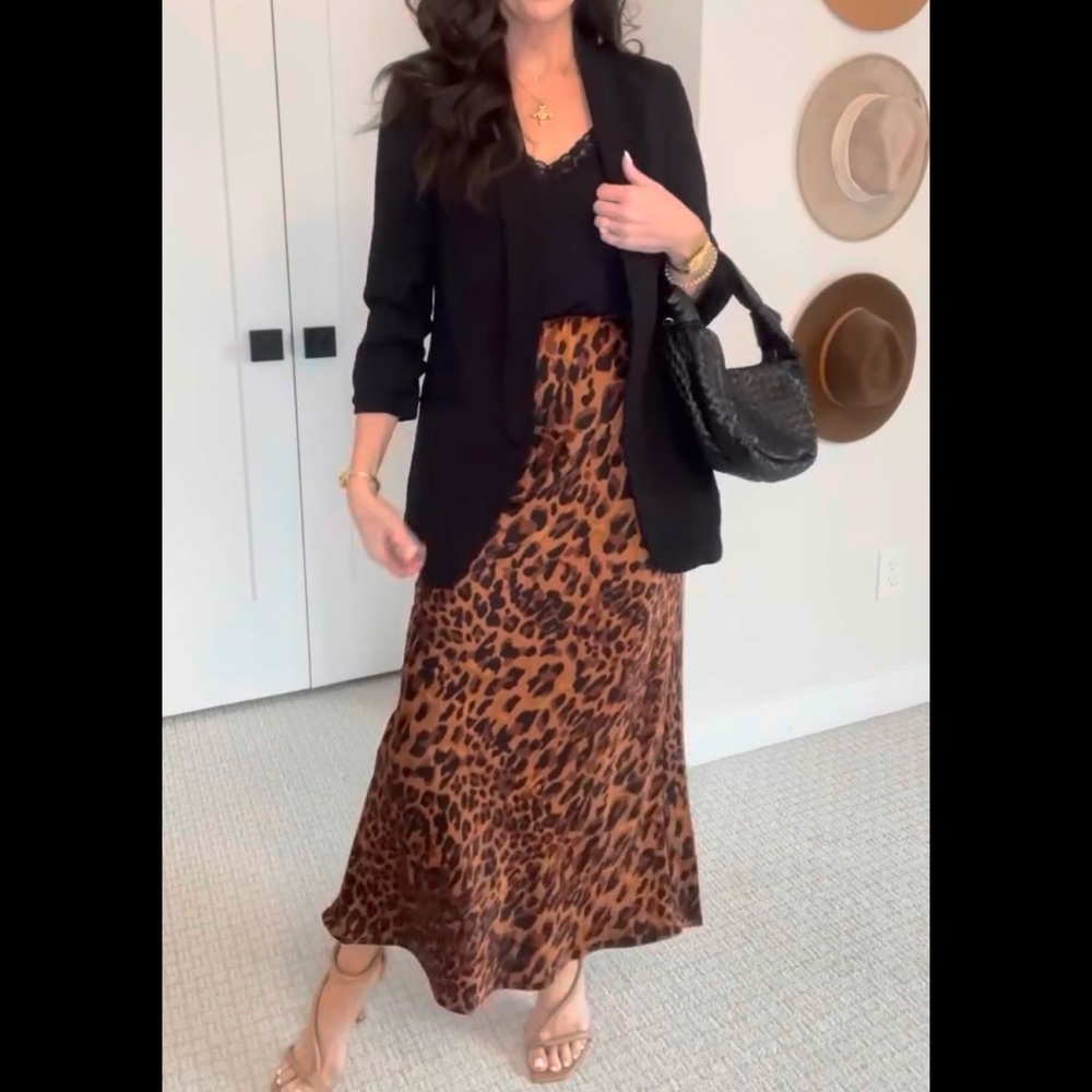 NEW Dress Forum Stylish Animal Print Midi Skirt size M - Picture 2 of 15